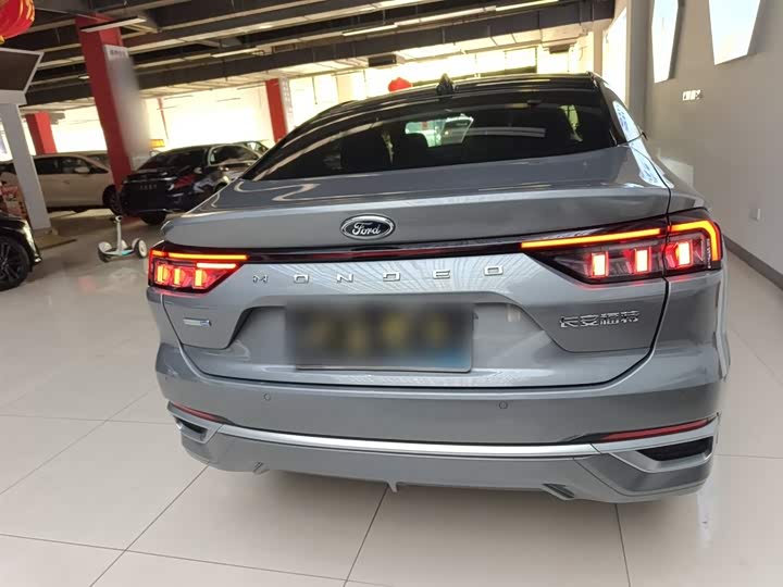 Фото 6 - Ford Mondeo