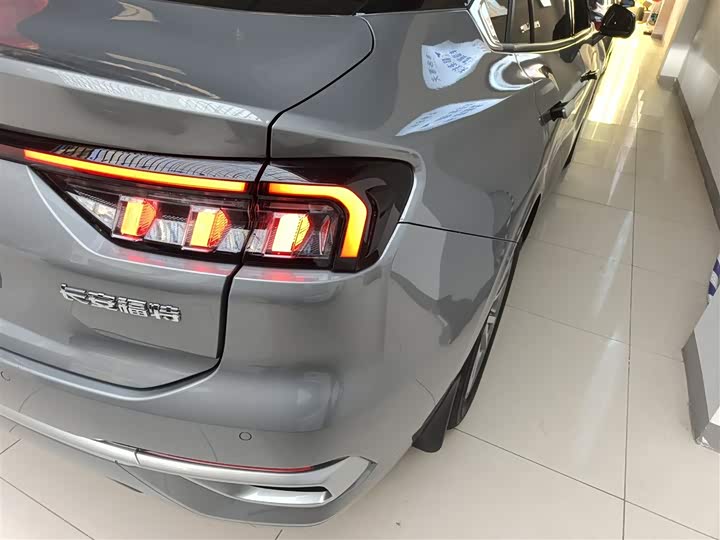 Фото 8 - Ford Mondeo