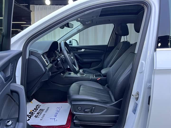 Фото 5 - Audi Q5L