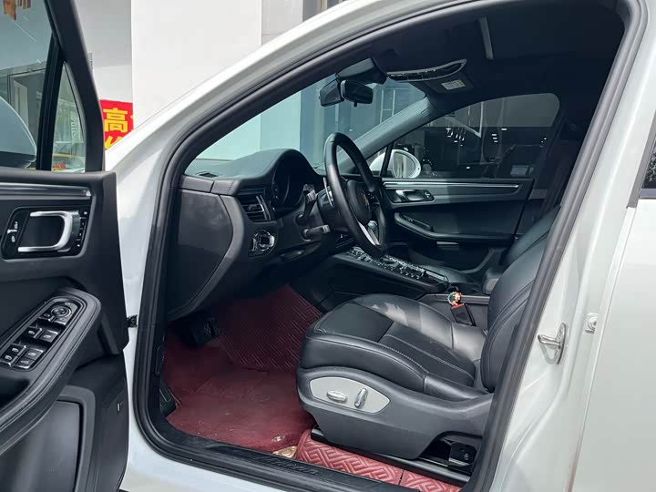 Фото 4 - Porsche Macan