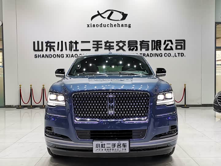 Фото 2 - Lincoln Navigator