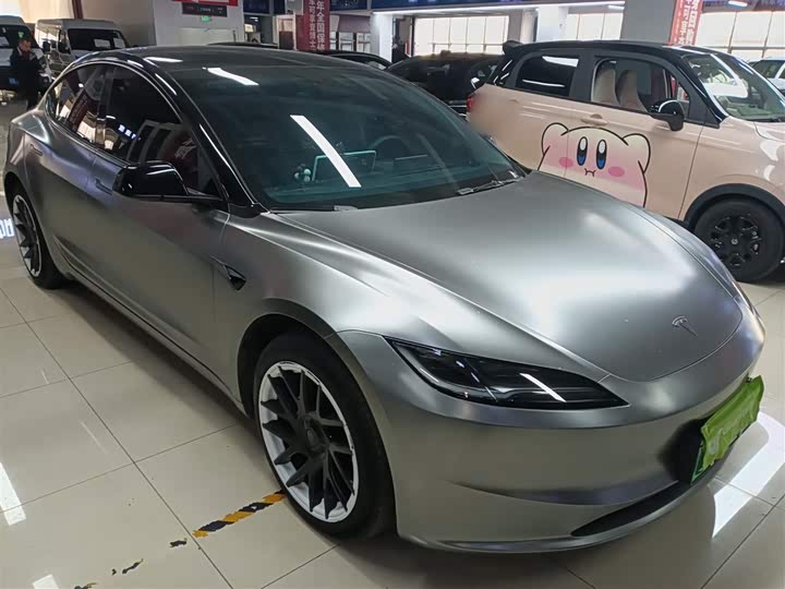 Фото 4 - Tesla Model 3