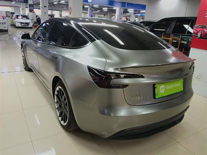 Фото 5 - Tesla Model 3