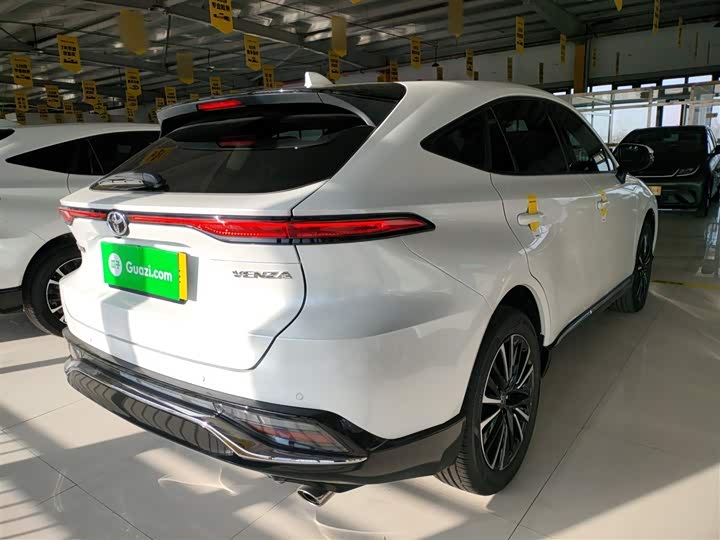 Фото 7 - Toyota Venza