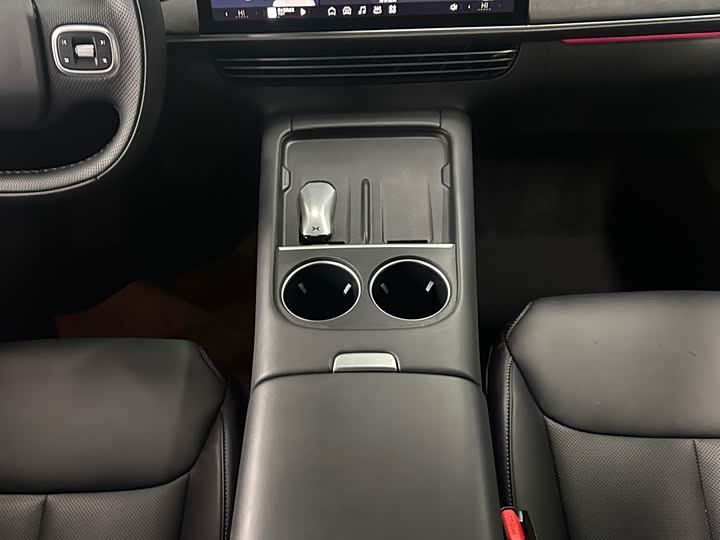 Фото 6 - XPeng G6