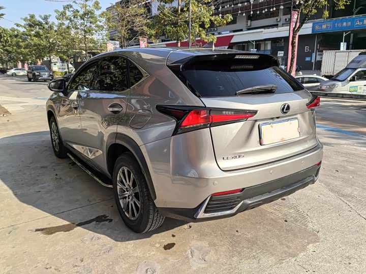 Фото 5 - Lexus NX