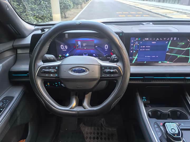 Фото 7 - Ford Edge