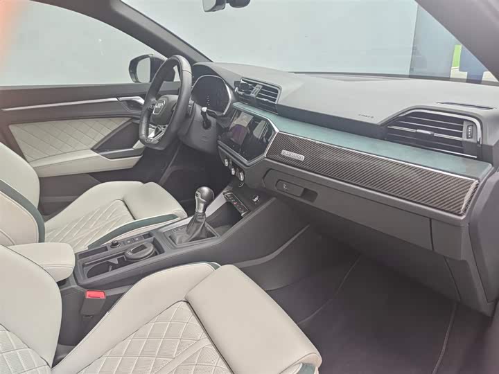 Фото 9 - Audi Q3 Sportback