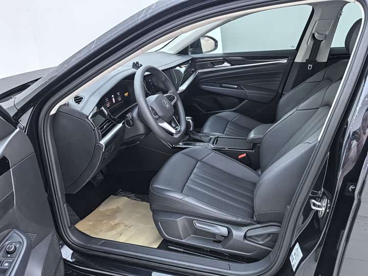 Фото 4 - Volkswagen Passat