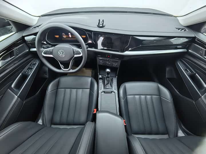 Фото 7 - Volkswagen Passat