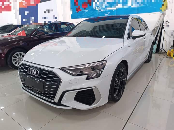 Фото 1 - Audi A3