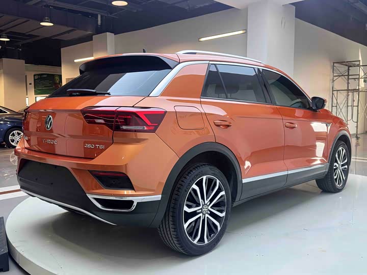 Фото 6 - Volkswagen T-Roc