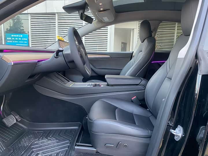 Фото 4 - Tesla Model Y