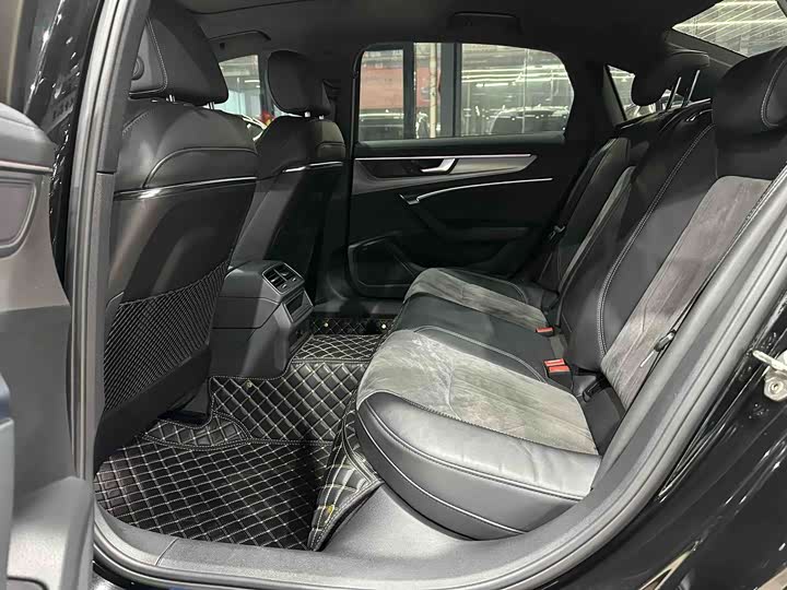 Фото 5 - Audi A6L