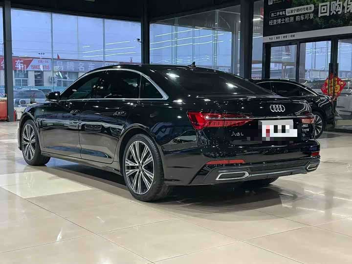 Фото 8 - Audi A6L
