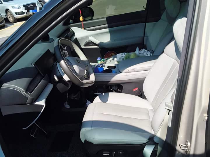 Фото 8 - Nio ES8