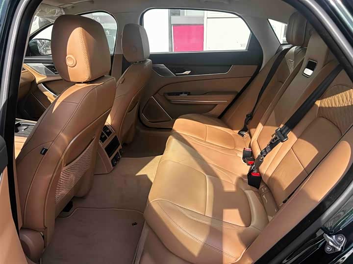 Фото 5 - Jaguar XF L