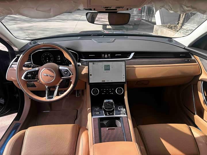 Фото 7 - Jaguar XF L