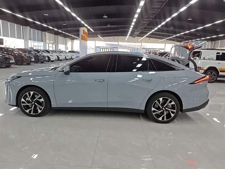 Фото 5 - Geely Galaxy L6