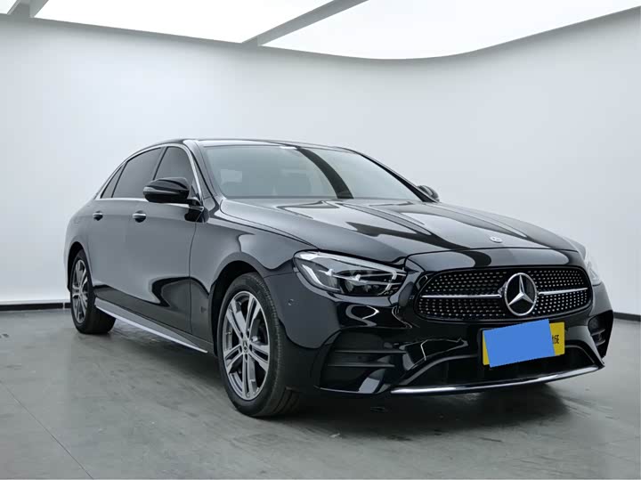 Photo 3 - Mercedes-Benz E-Class