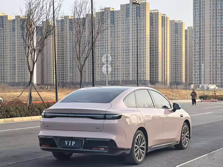 Фото 7 - Leapmotor B01