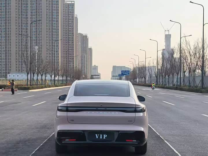 Фото 8 - Leapmotor B01