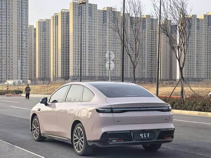 Фото 9 - Leapmotor B01