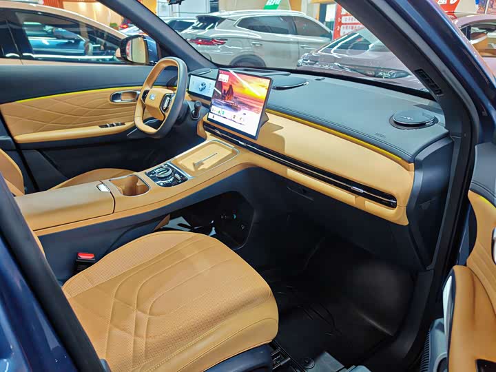 Фото 3 - Geely Galaxy Starship 7