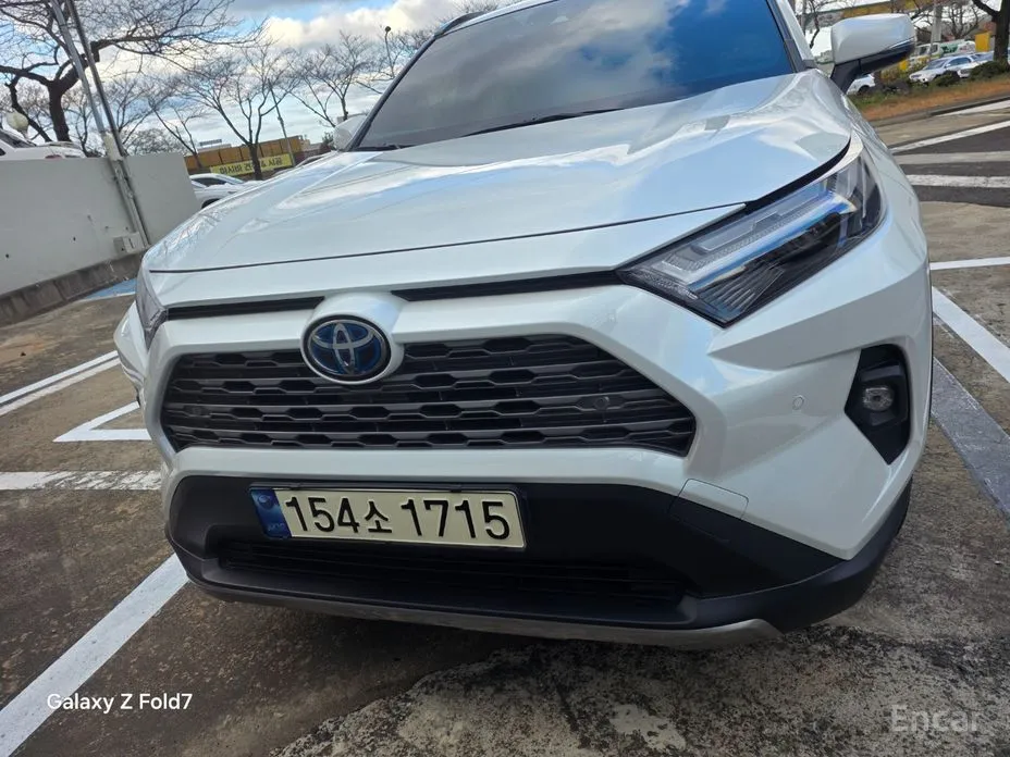 Фото 1 - Toyota RAV4