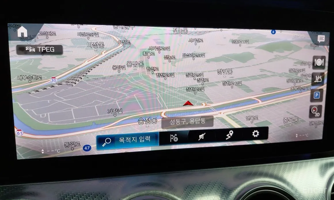 Фото 18 - Mercedes-Benz E-Class