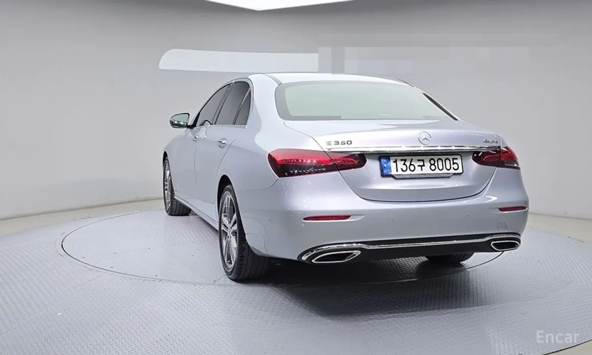 Фото 2 - Mercedes-Benz E-Class