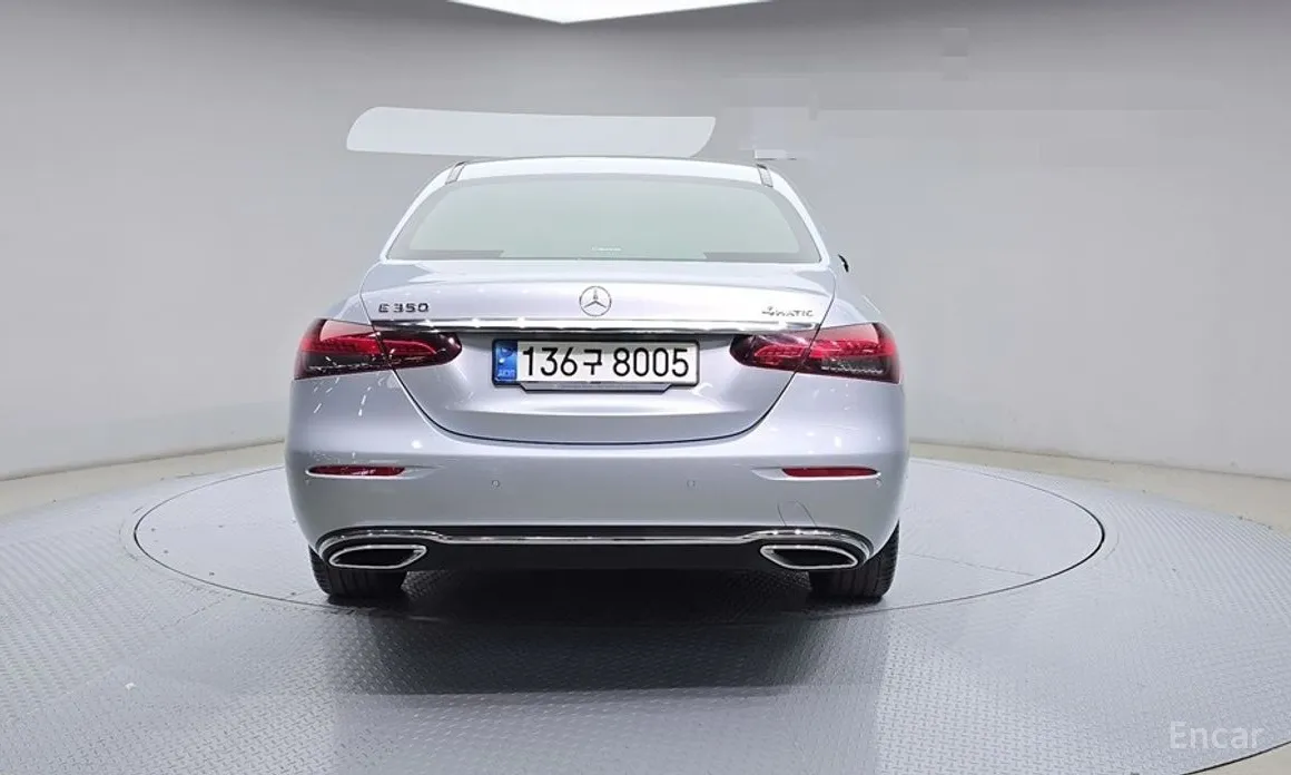 Фото 4 - Mercedes-Benz E-Class