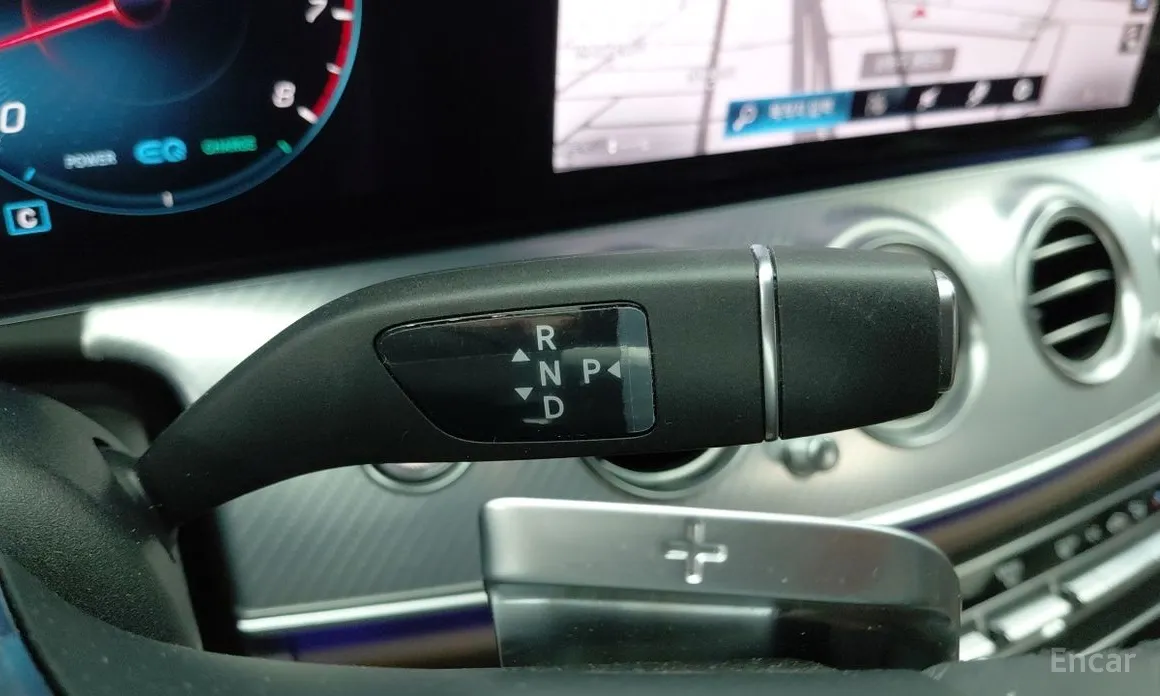 Фото 9 - Mercedes-Benz E-Class