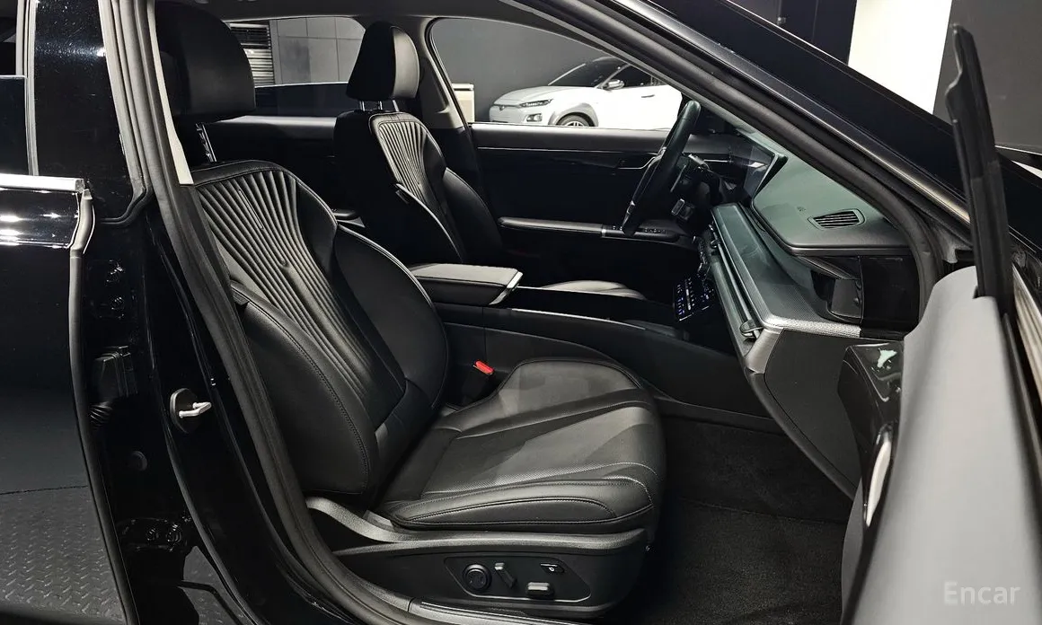 Фото 10 - Hyundai Grandeur