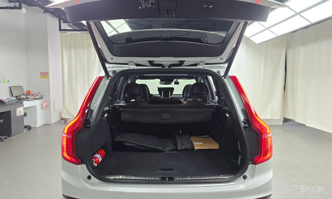 Фото 20 - Volvo XC90