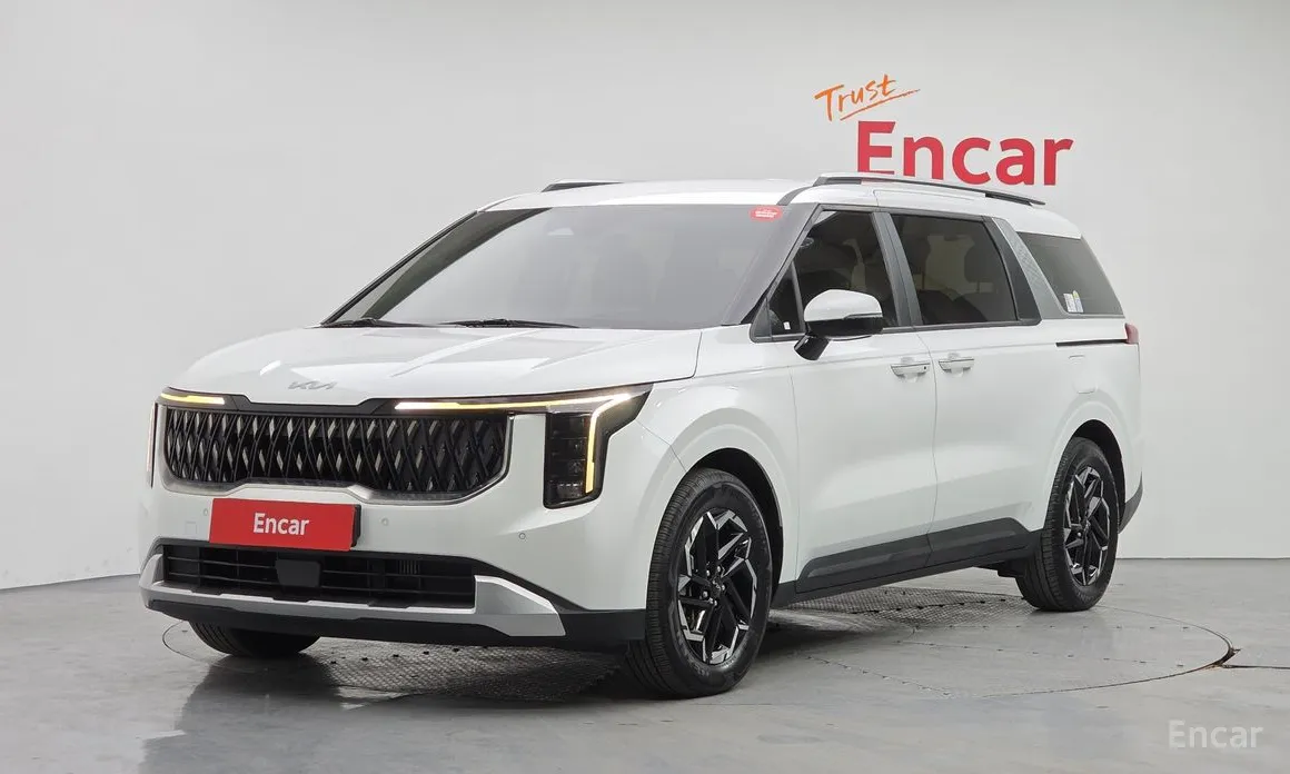 Фото 1 - Kia Carnival