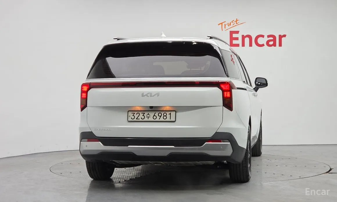 Фото 4 - Kia Carnival