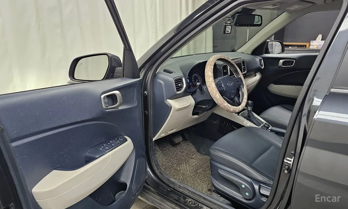 Фото 10 - Hyundai Venue