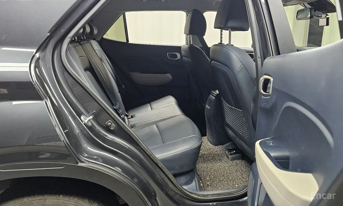 Фото 12 - Hyundai Venue