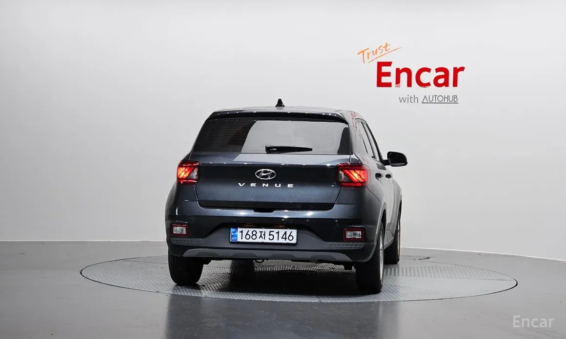 Фото 4 - Hyundai Venue