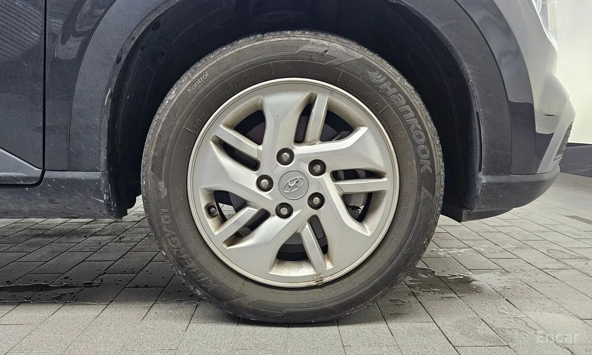 Фото 5 - Hyundai Venue