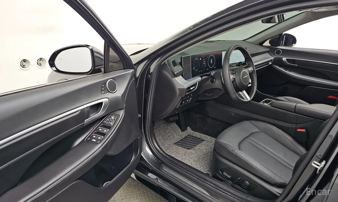 Фото 10 - Hyundai Sonata