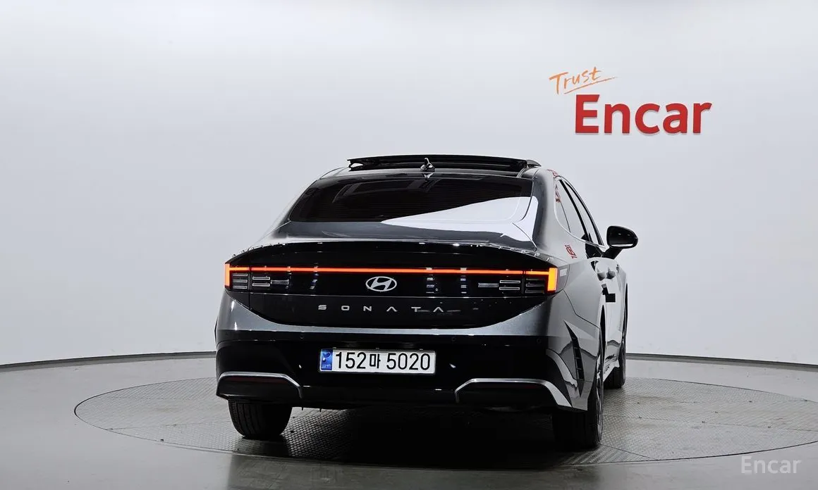 Фото 4 - Hyundai Sonata