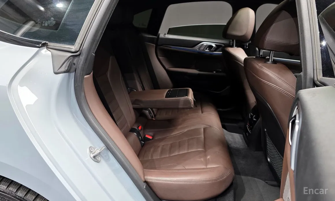 Фото 12 - BMW i4