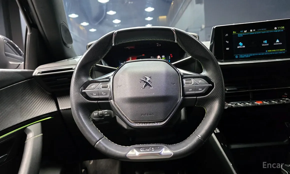 Фото 13 - Peugeot 2008