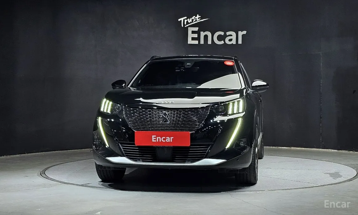 Фото 3 - Peugeot 2008