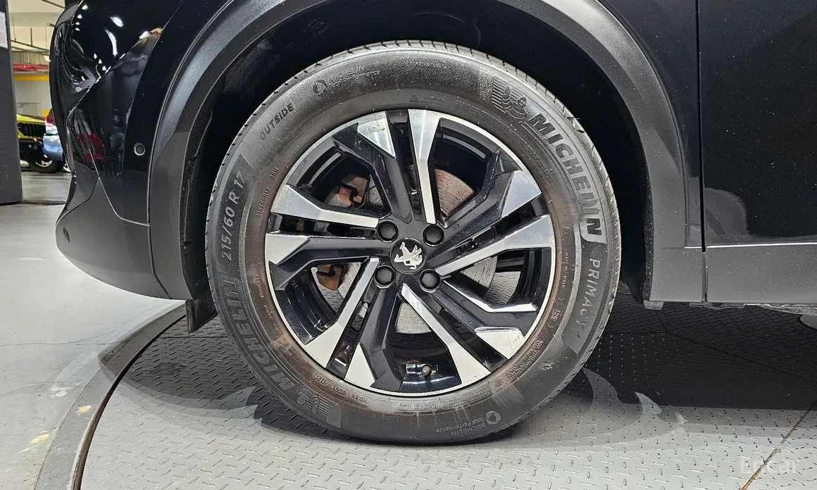 Фото 5 - Peugeot 2008