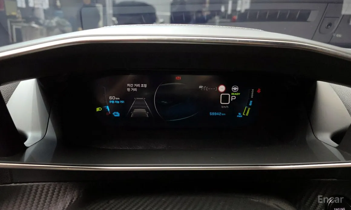 Фото 8 - Peugeot 2008