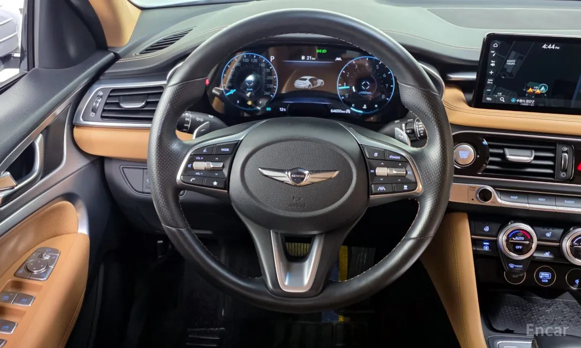 Фото 13 - Genesis G70