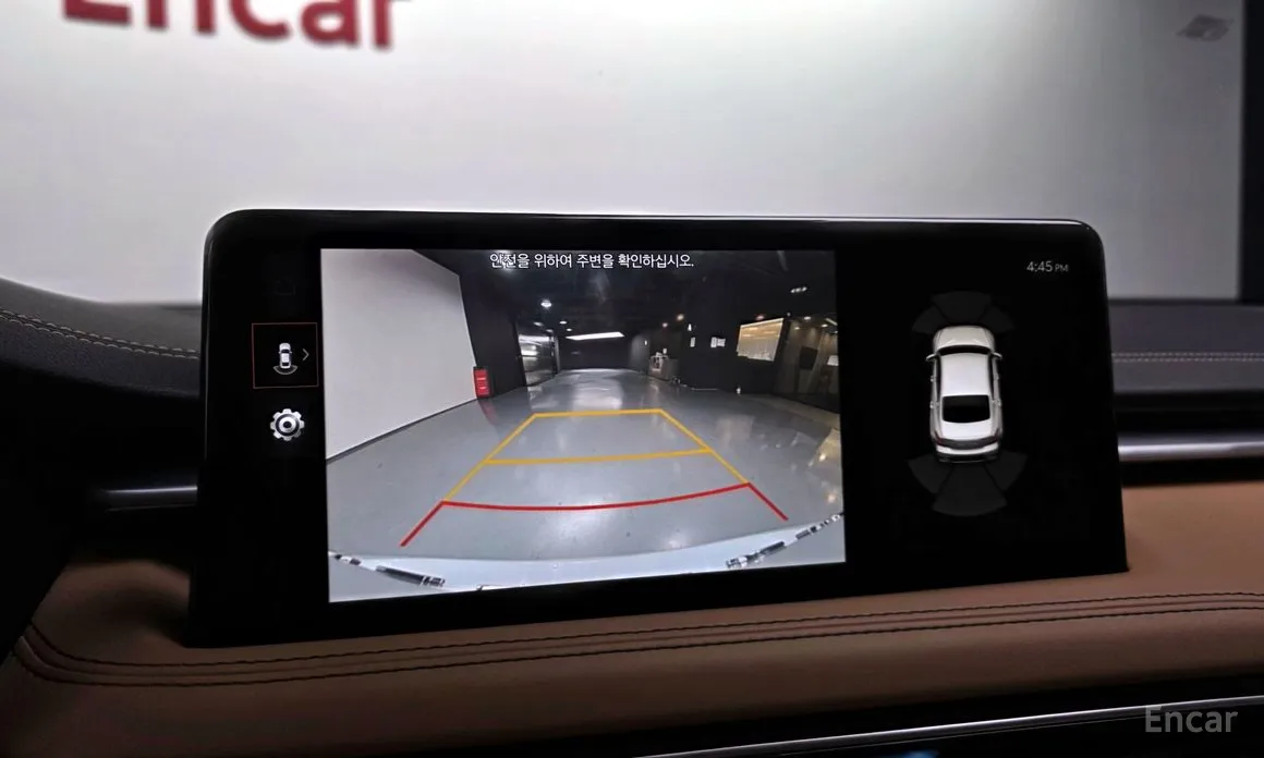 Фото 15 - Genesis G70